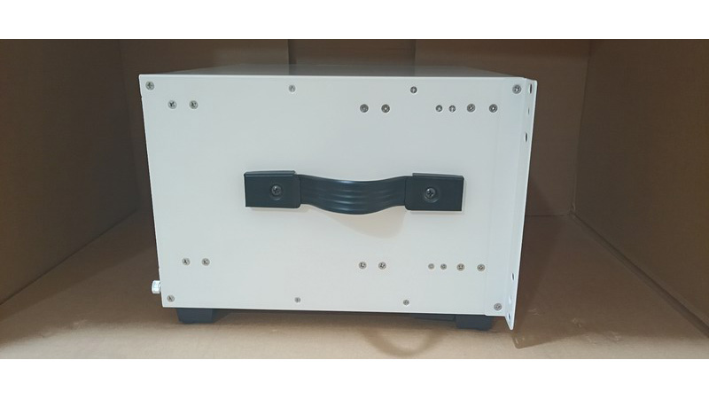 4u垂直便携机箱侧